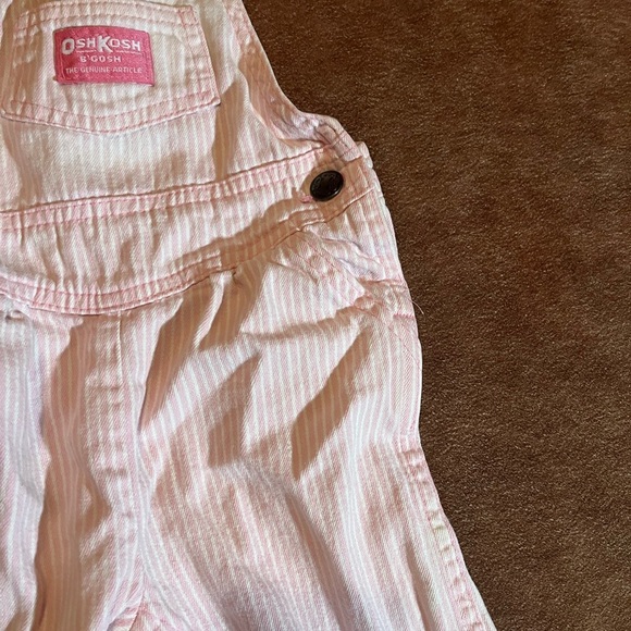 OshKosh B'Gosh overalls vintage pink and white striped
Tagged 18 months - Picture 2 of 5